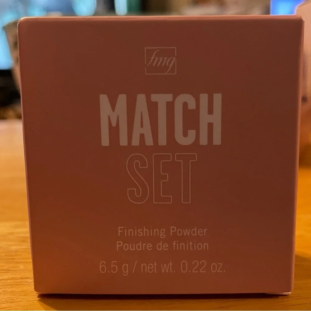 🫘 MATCH SET FINISHING POWDER Invisible Avon Mineral Infused Control Shine Matte